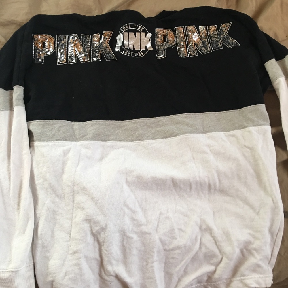 Vs pink shirt